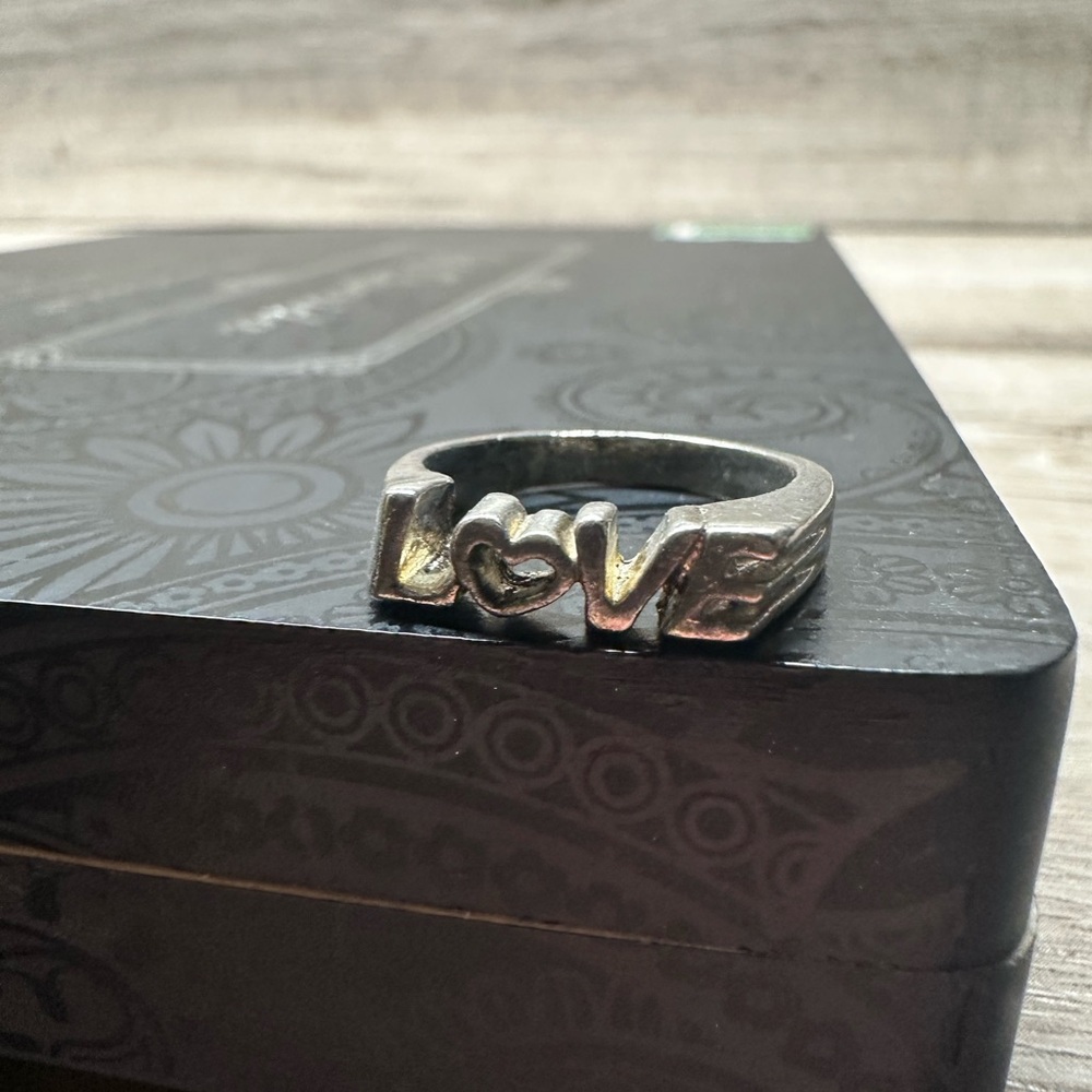 Women’s Silver 'Love' Ring